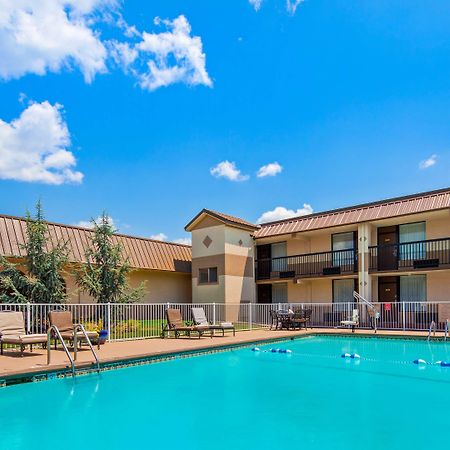 Best Western Tulsa Airport Buitenkant foto