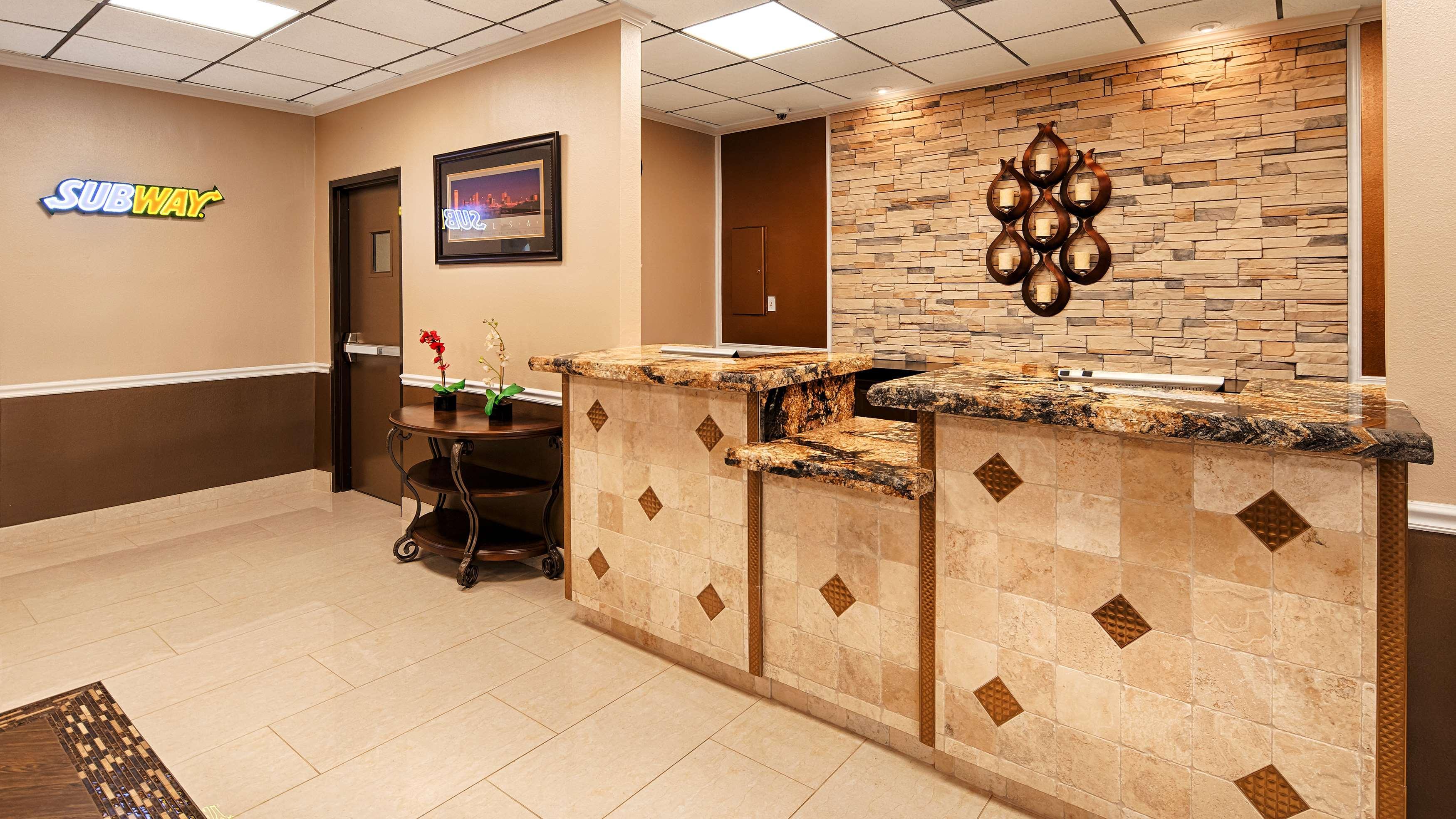 Best Western Tulsa Airport Buitenkant foto