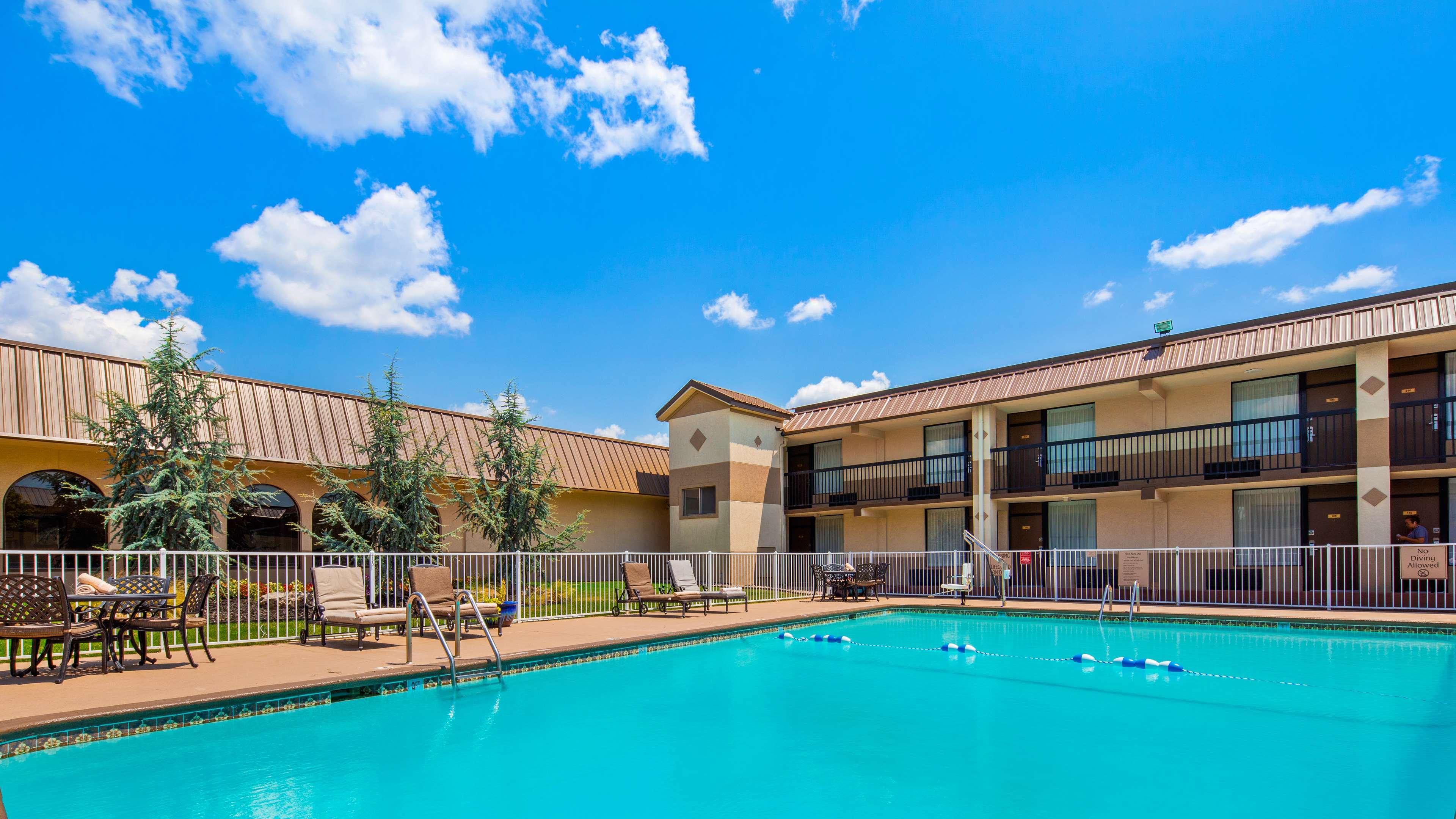 Best Western Tulsa Airport Buitenkant foto