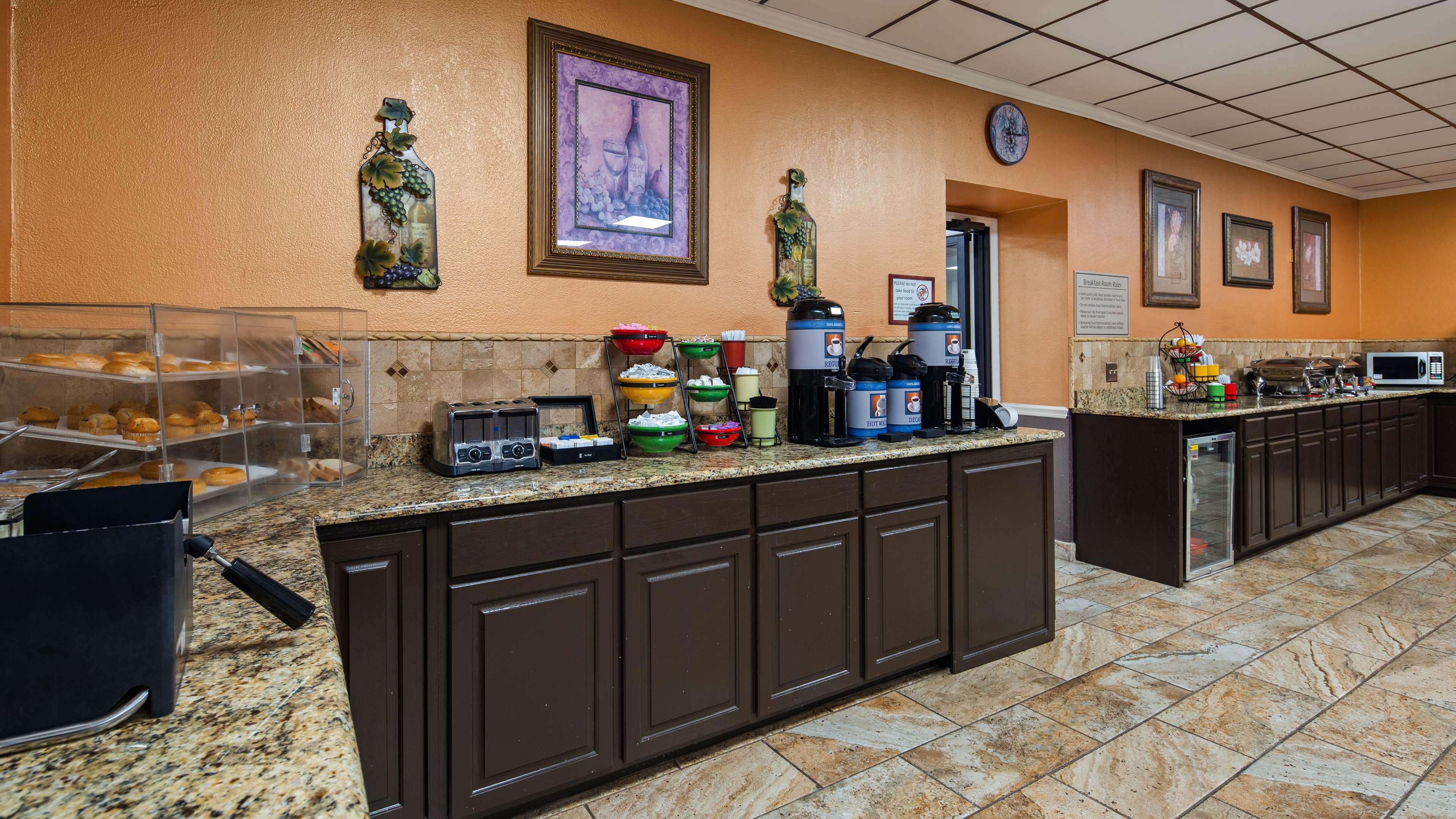 Best Western Tulsa Airport Buitenkant foto