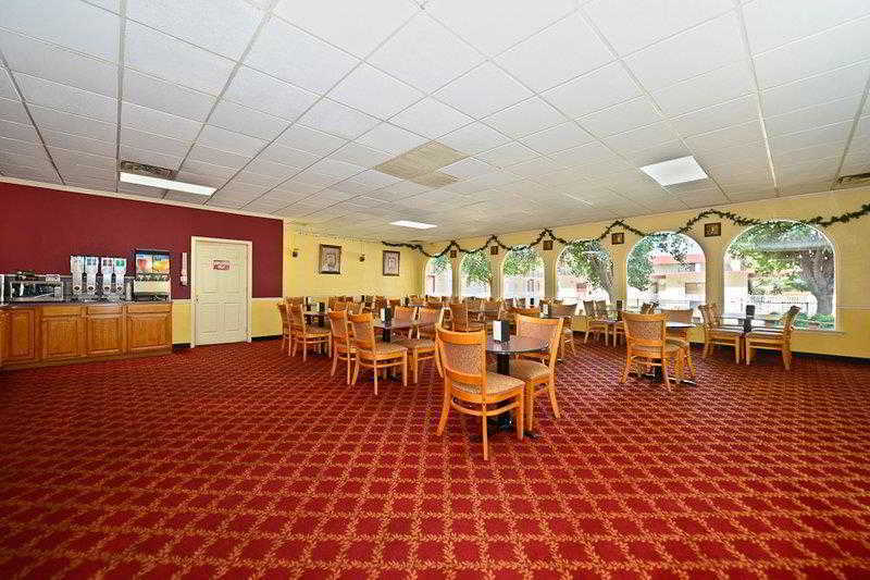 Best Western Tulsa Airport Buitenkant foto