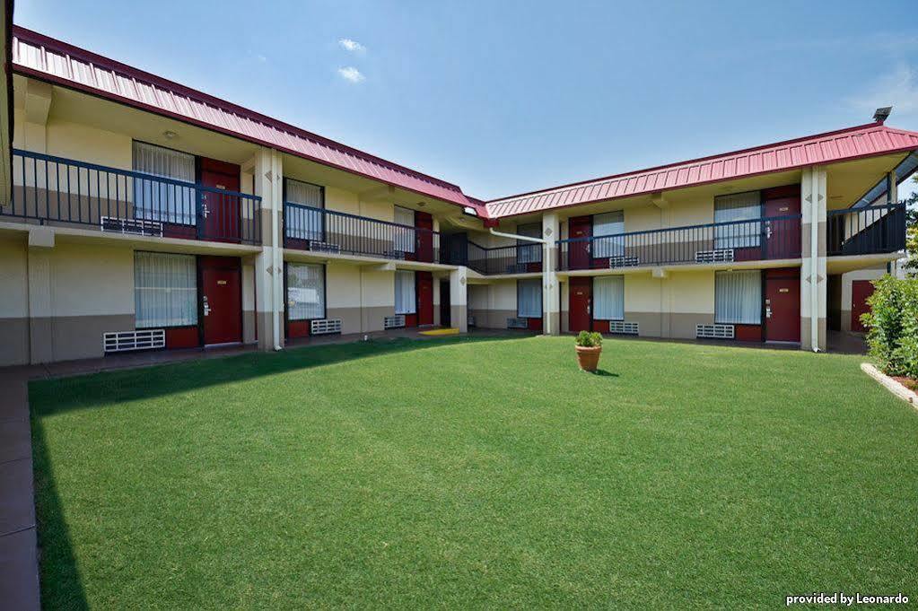 Best Western Tulsa Airport Buitenkant foto